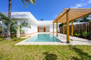 White Lotus 3 — villa for sale in Watamu